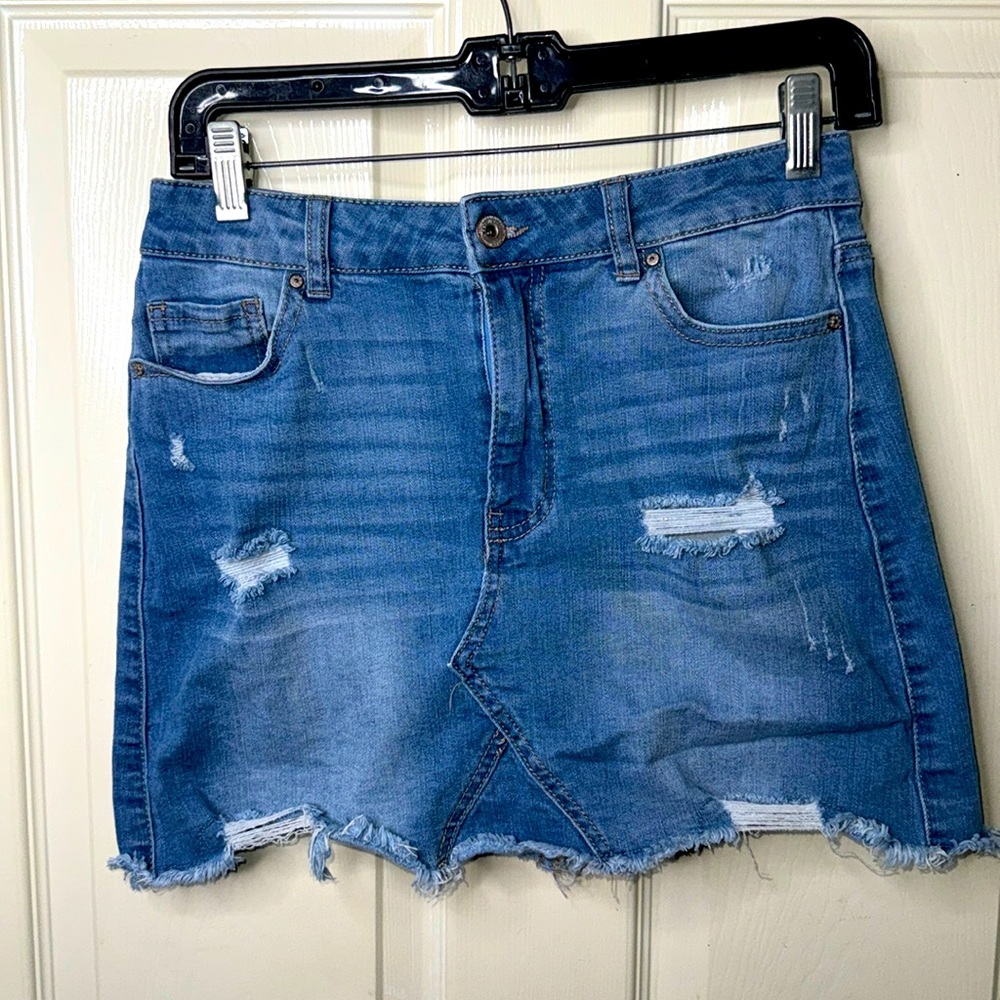 Distress denim skirt